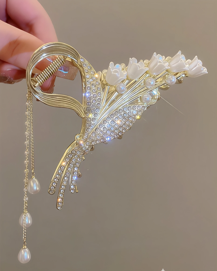 Flower Rhinestone Claw Clip