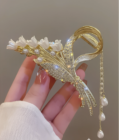 Flower Rhinestone Claw Clip
